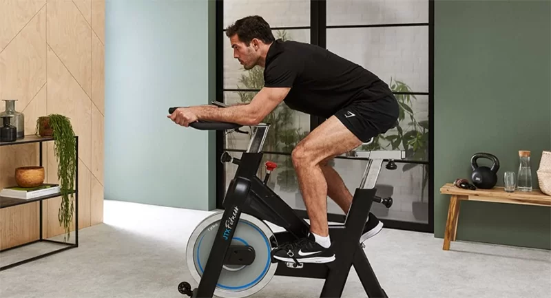 건강한 심장을 위한 실내 사이클 습관